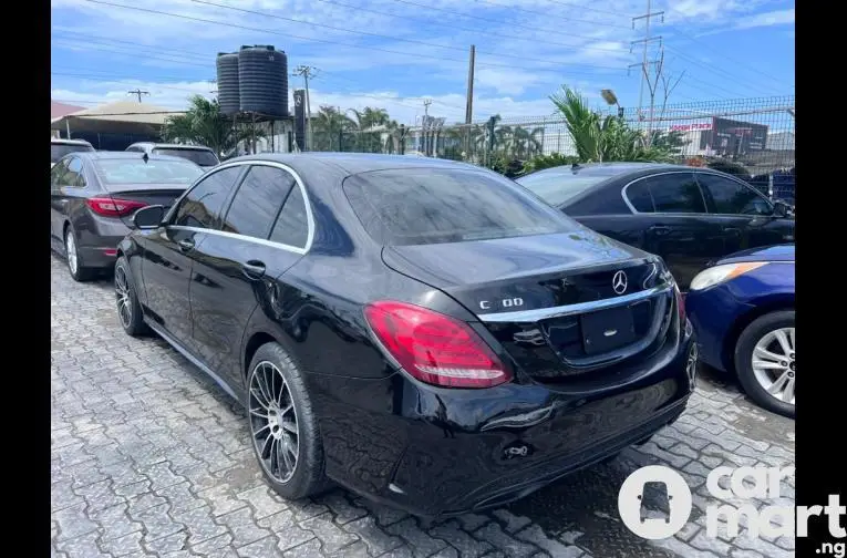 Pre-Owned 2015 Mercedes Benz C300 - 5