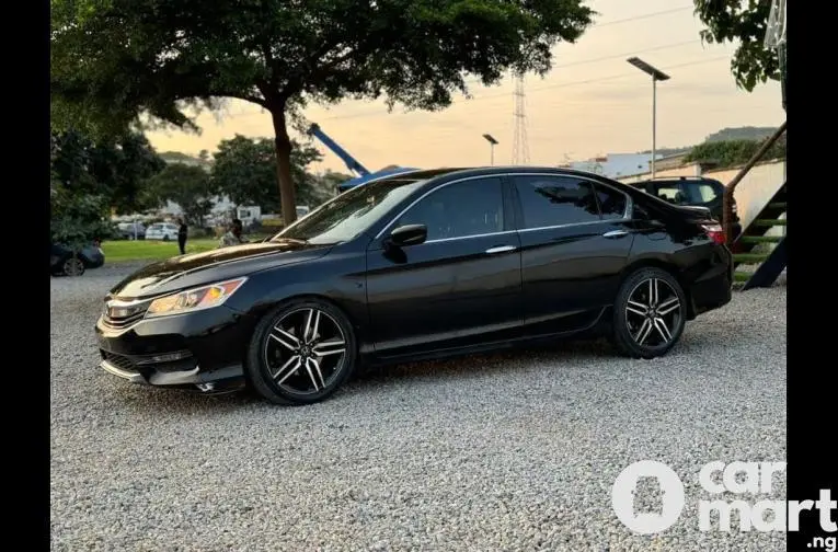 2017 HONDA ACCORD SPORT - 1