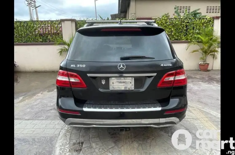 Mercedes Benz ML350 4Matic 2012 Model