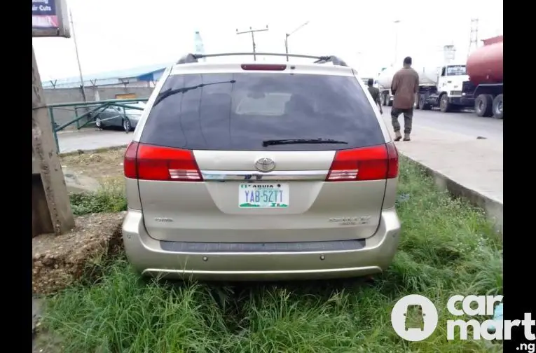 Used Toyota sienna 2006 - 3