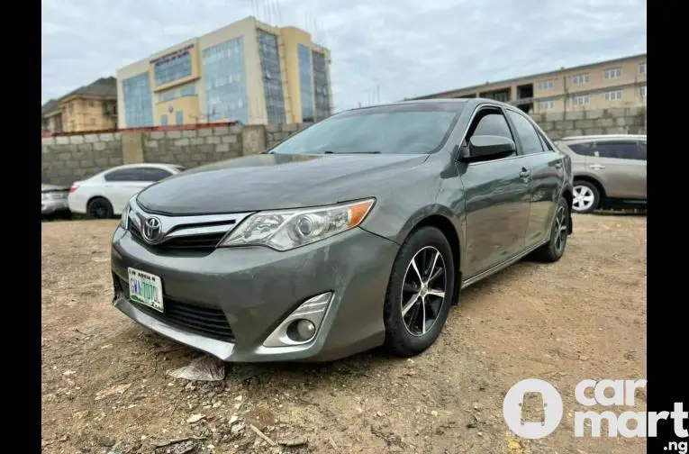 2013 TOYOTA CAMRY