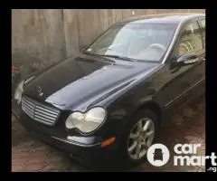 Neatly used 2005 Mercedes Benz C320