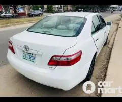 Used Toyota Camry 2009 LE - 1