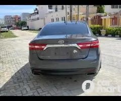 Toyota Avalon 2013. Foreign used